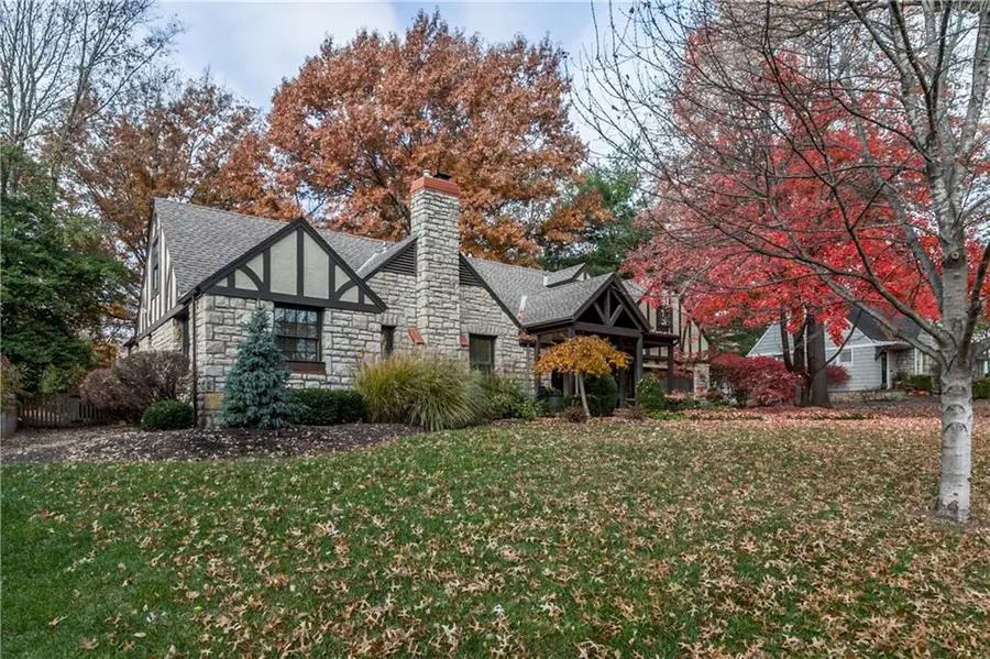 8308 High Drive, Leawood, KS 66206 - Image #2