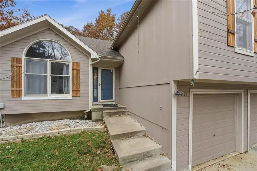 7024 N Mercier Court, Kansas City, MO 64118 - Image #2