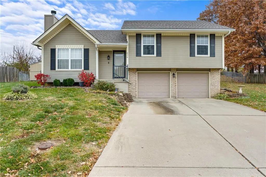 626 SE Fox Run Court, Blue Springs, MO 64014 - Image #1
