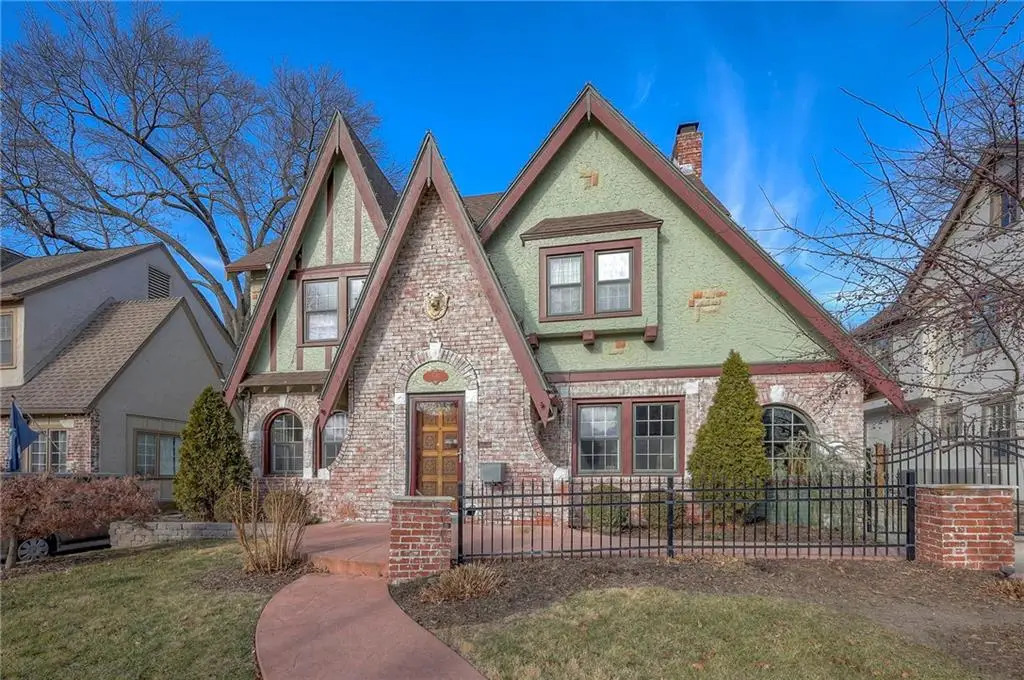 1010 W 70th Terrace, Kansas City, MO 64113 - Image #1