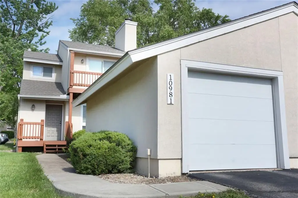 10981 Rosehill Road, Overland Park, KS 66210 - Image #1