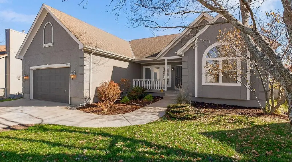 2224 NE Overland Drive, Blue Springs, MO 64029 - Image #1