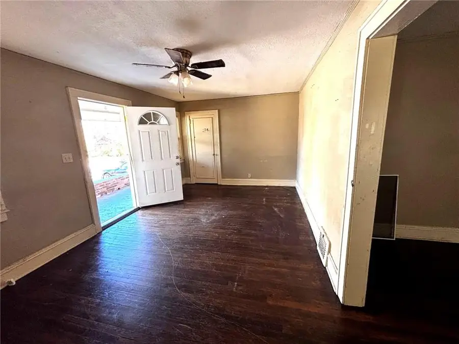 2401 E 68th Terrace, Kansas City, MO 64132 - Image #3