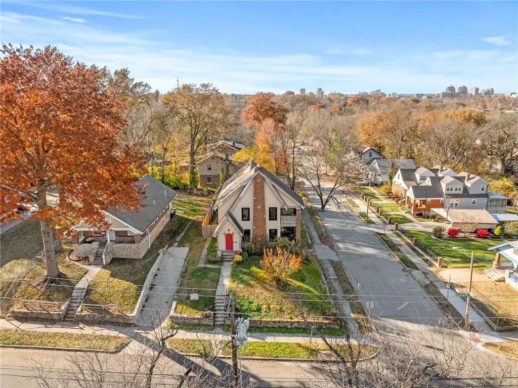 5024 Woodland Avenue, Kansas City, MO 64110 - Image #1