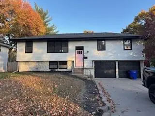 309 NE Corder Street, Lee's Summit, MO 64063