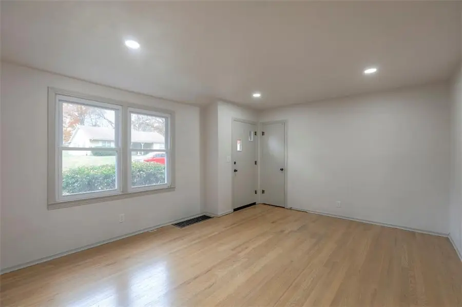 3037 S Scott Avenue, Independence, MO 64052 - Image #3