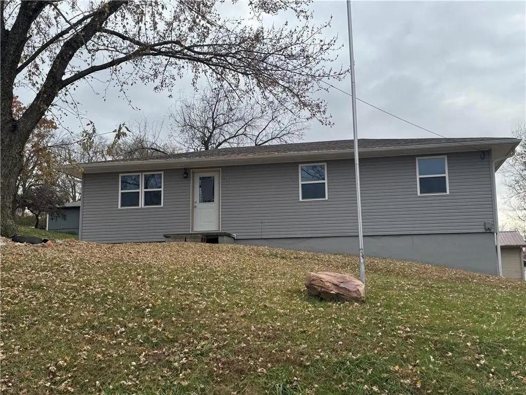 114 Hickory Street, Mound City, MO 64470 - Image #1