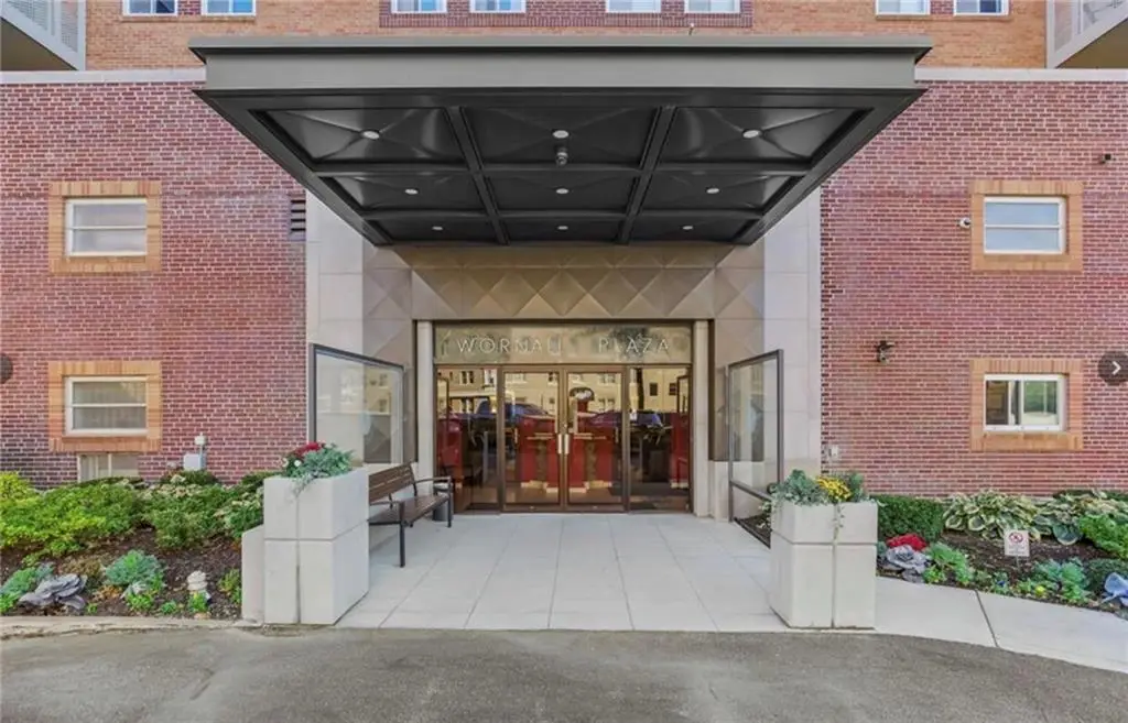 310 W 49th Street #403, Kansas City, MO 64112 - Image #1