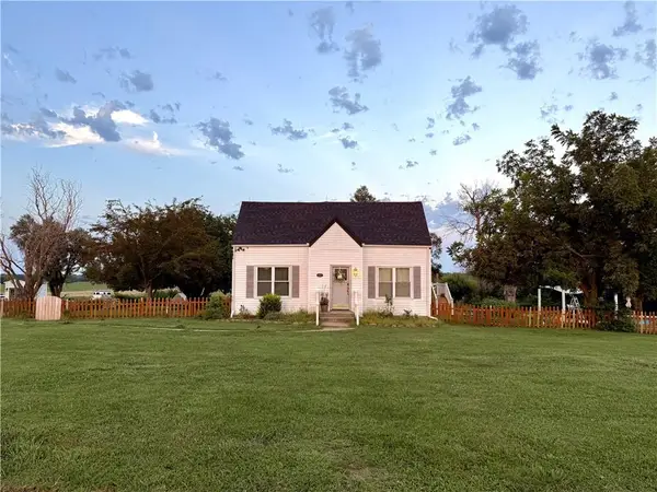 231 SW 951st Road, Holden, MO 64040