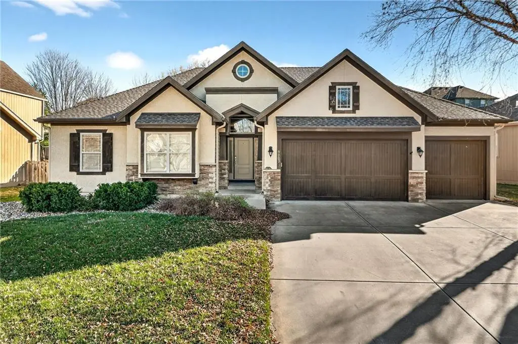 9003 N St Clair Avenue, Kansas City, MO 64154 - Image #1