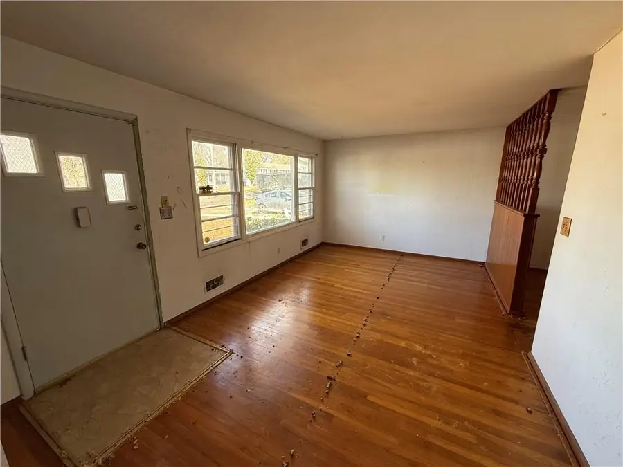 4905 E 41st Street, Kansas City, MO 64130 - Image #2