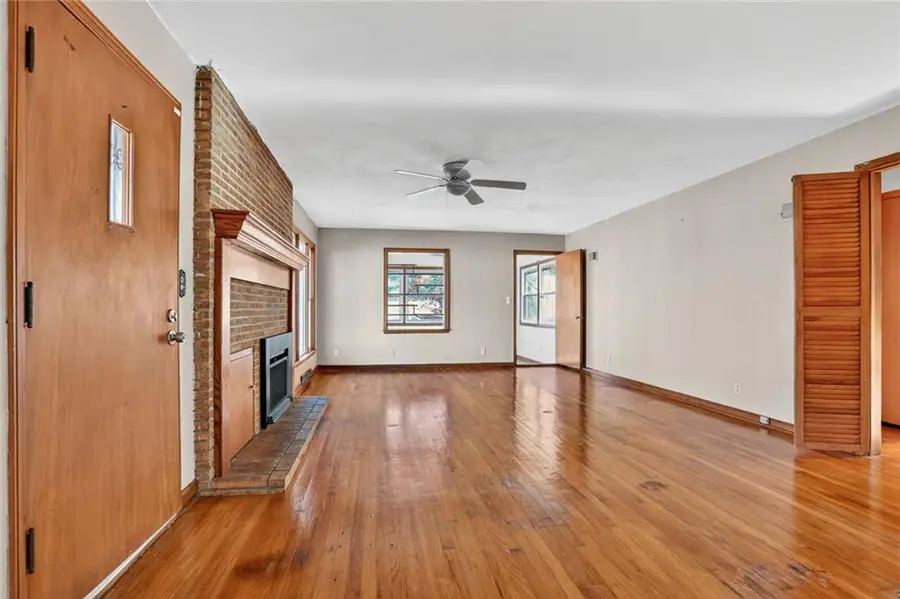 6501 Oak Drive, Kansas City, KS 66104 - Image #2