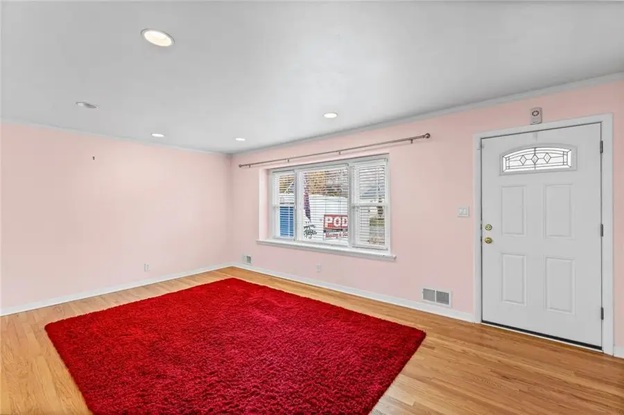 8428 Beverly Drive, Overland Park, KS 66207 - Image #3