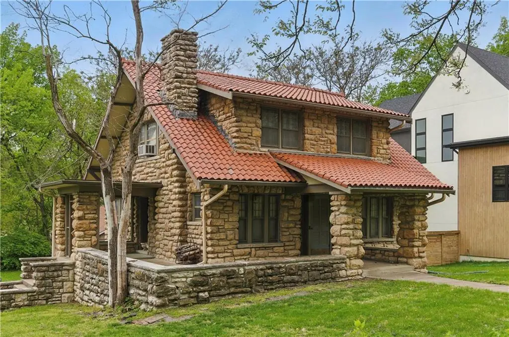 5334 Oak Street, Kansas City, MO 64112 - Image #1