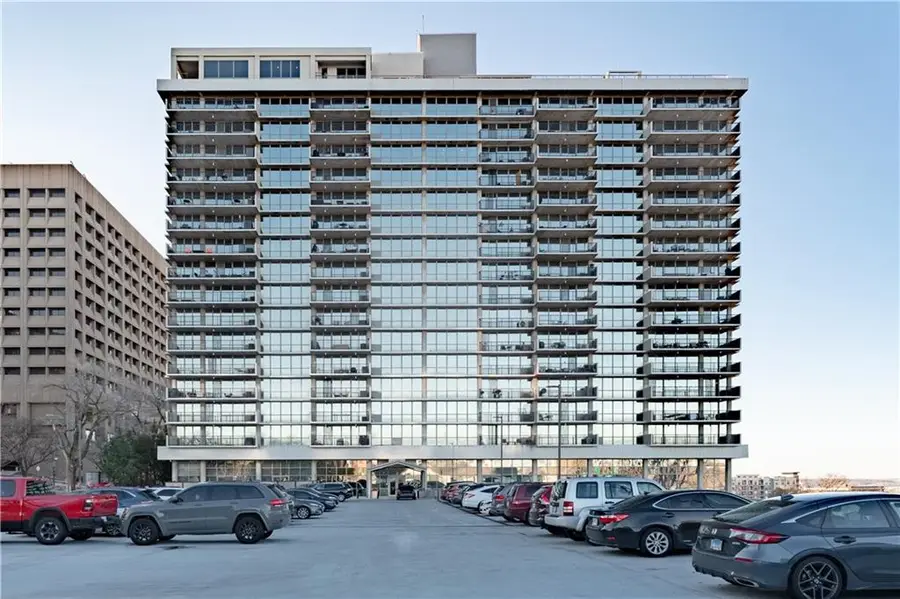 600 E Admiral #602 Boulevard #602, Kansas City, MO 64106 - Image #2