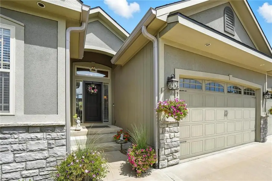 512 Sycamore Road, Greenwood, MO 64034 - #2