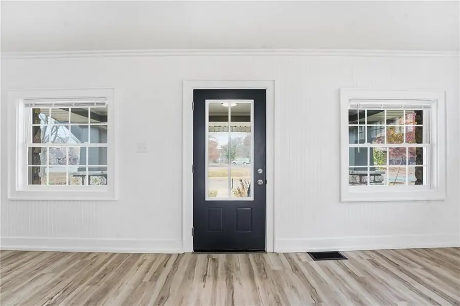 5711 Highland Avenue, Kansas City, MO 64110 - Image #3