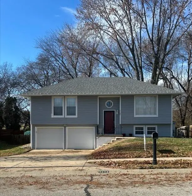 7104 Michael Lane, Pleasant Valley, MO 64068 - Image #1