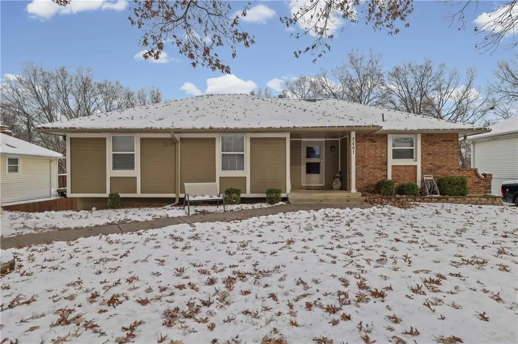 2401 NW London Drive, Blue Springs, MO 64015 - Image #1