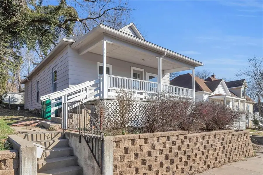 311 N Silver Street, Paola, KS 66071 - Image #3