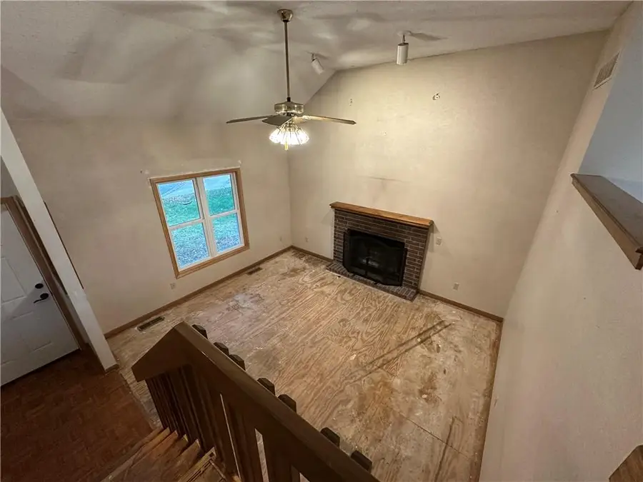 411 SE Bent Tree Court, Blue Springs, MO 64014 - Image #3