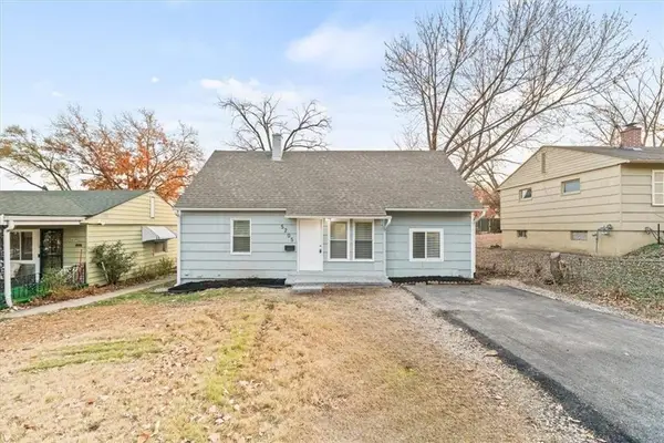 5205 E 41st Street, Kansas City, MO 64130