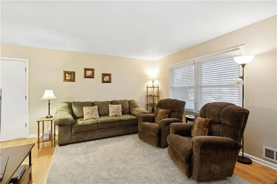 3110 NE 66th Street, Gladstone, MO 64119 - Image #3