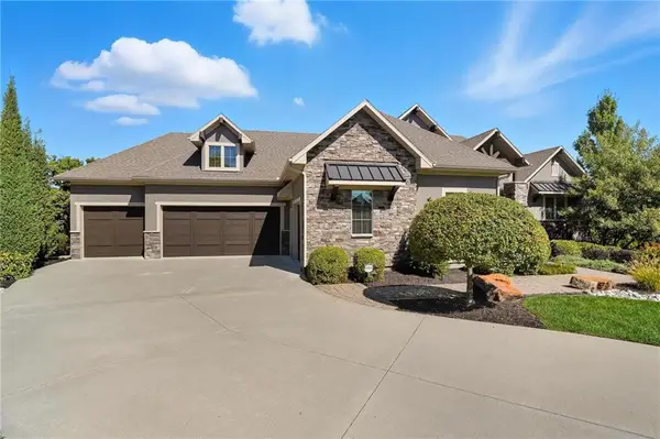 321 NW Nutall Drive, Lee's Summit, MO 64081