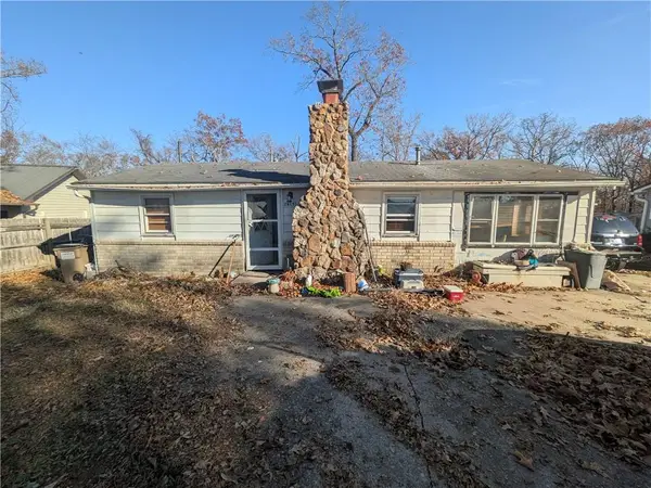 26151 Waterview Drive, Warsaw, MO 65355
