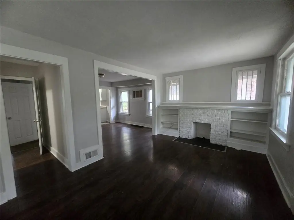 4909 S Benton Avenue, Kansas City, MO 64130 - Image #1