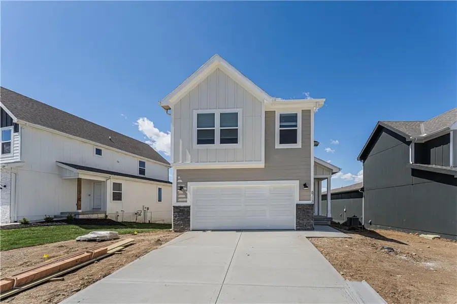 8765 SW 10th Street, Blue Springs, MO 64064 - Image #2