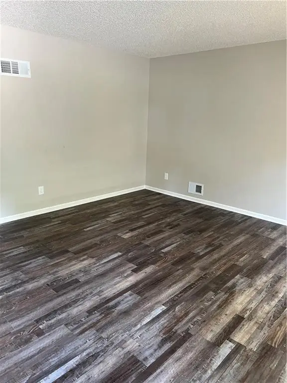 5424 Ditzler Avenue, Raytown, MO 64133 - Image #2