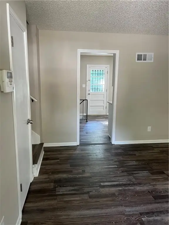 5424 Ditzler Avenue, Raytown, MO 64133 - Image #3