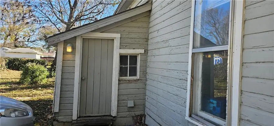 124 W Park Street, Pittsburg, KS 66762 - Image #3