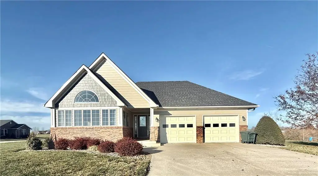 25687 Magnolia Circle, Maryville, MO 64468 - Image #1