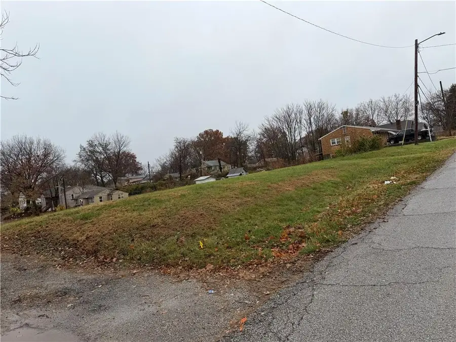 119 N Wilson Street E, Independence, MO 64050 - Image #2