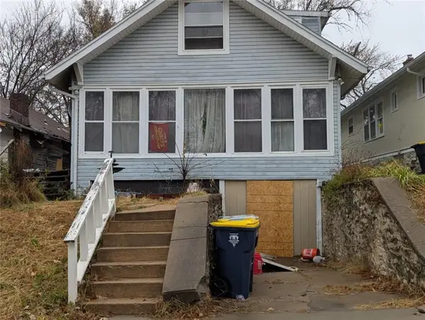 4930 Woodland Avenue, Kansas City, MO 64110