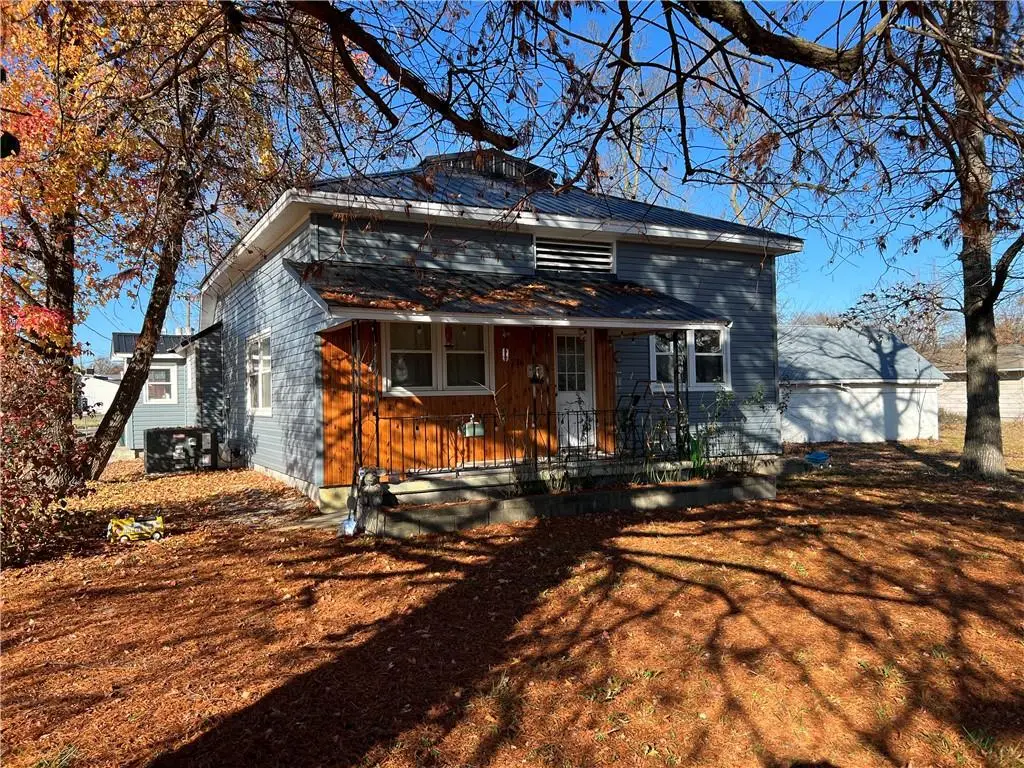 216 E Prairie Avenue, Girard, KS 66743 - Image #1