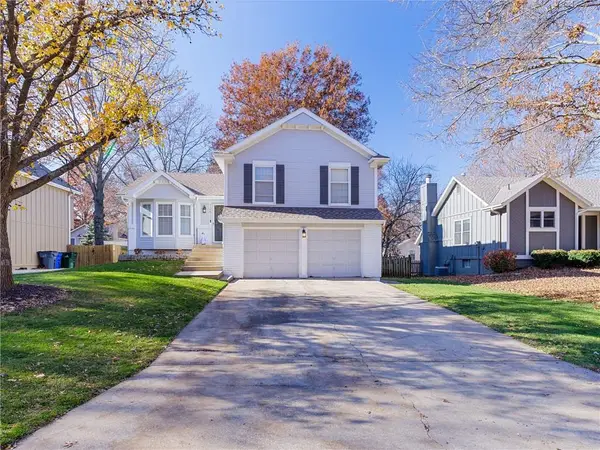 12512 S Brougham Drive, Olathe, KS 66062