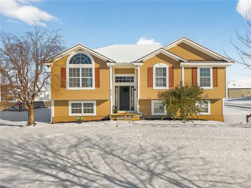 8924 NE Paw Paw Drive, Kansas City, MO 64157 - Image #1