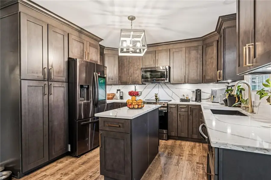 21121 S Cleveland Avenue, Belton, MO 64012 - Image #3