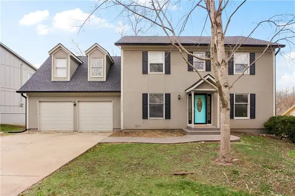 7736 Darnell Street, Lenexa, KS 66216
