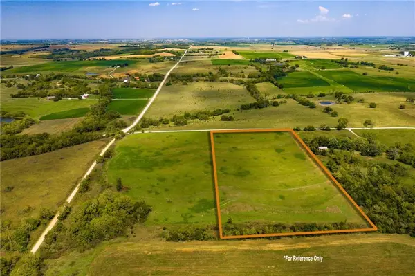 115 N 1150 Road, Berryton, KS 66409