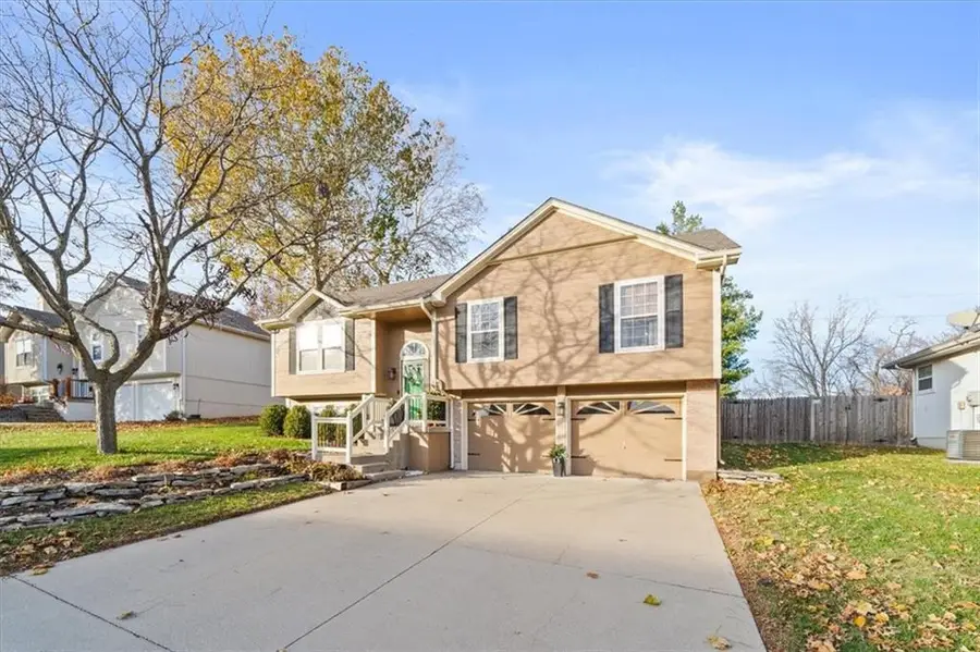 1801 SE Kenwood Drive, Blue Springs, MO 64014 - Image #3