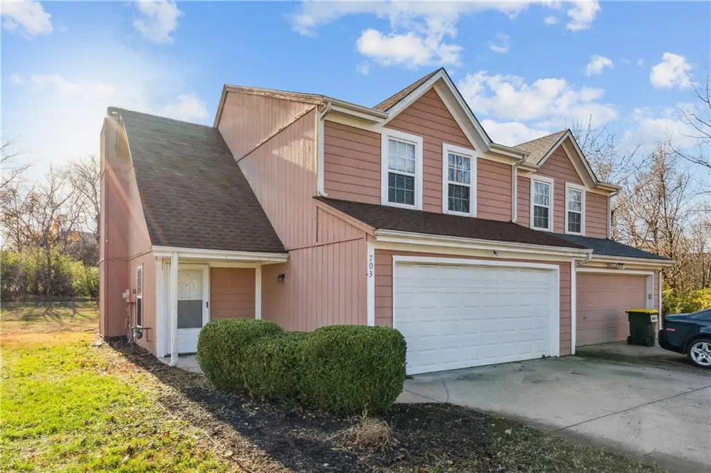 703 NE Swann Circle, Lees Summit, MO 64086 - Image #1