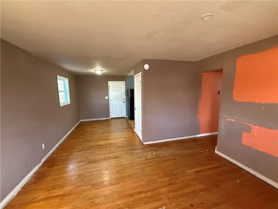 3801 Myrtle Avenue, Kansas City, MO 64128 - Image #3