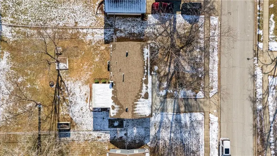 520 S Alta Lane, Olathe, KS 66061 - Image #2