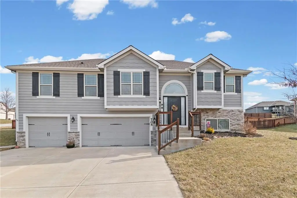 705 Chisam Road, Kearney, MO 64060 - Image #1