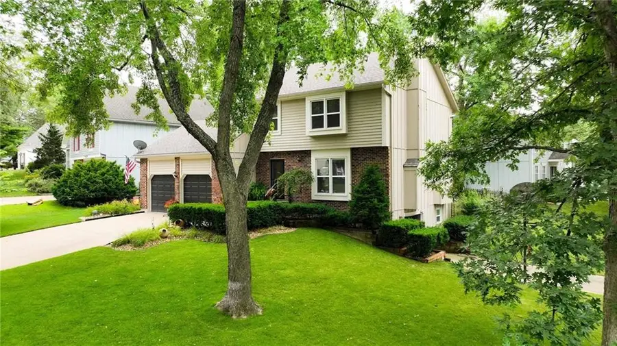 14915 W 84th Terrace, Lenexa, KS 66215 - Image #2