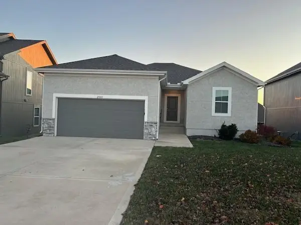 21803 Massa Circle, Peculiar, MO 64078